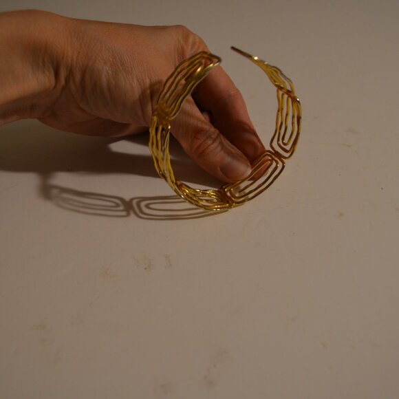 Bracelet Unnamed Gold Wire Bended in Rectangular Swirls Chain Gap of Opening OS - Picture 8 of 8